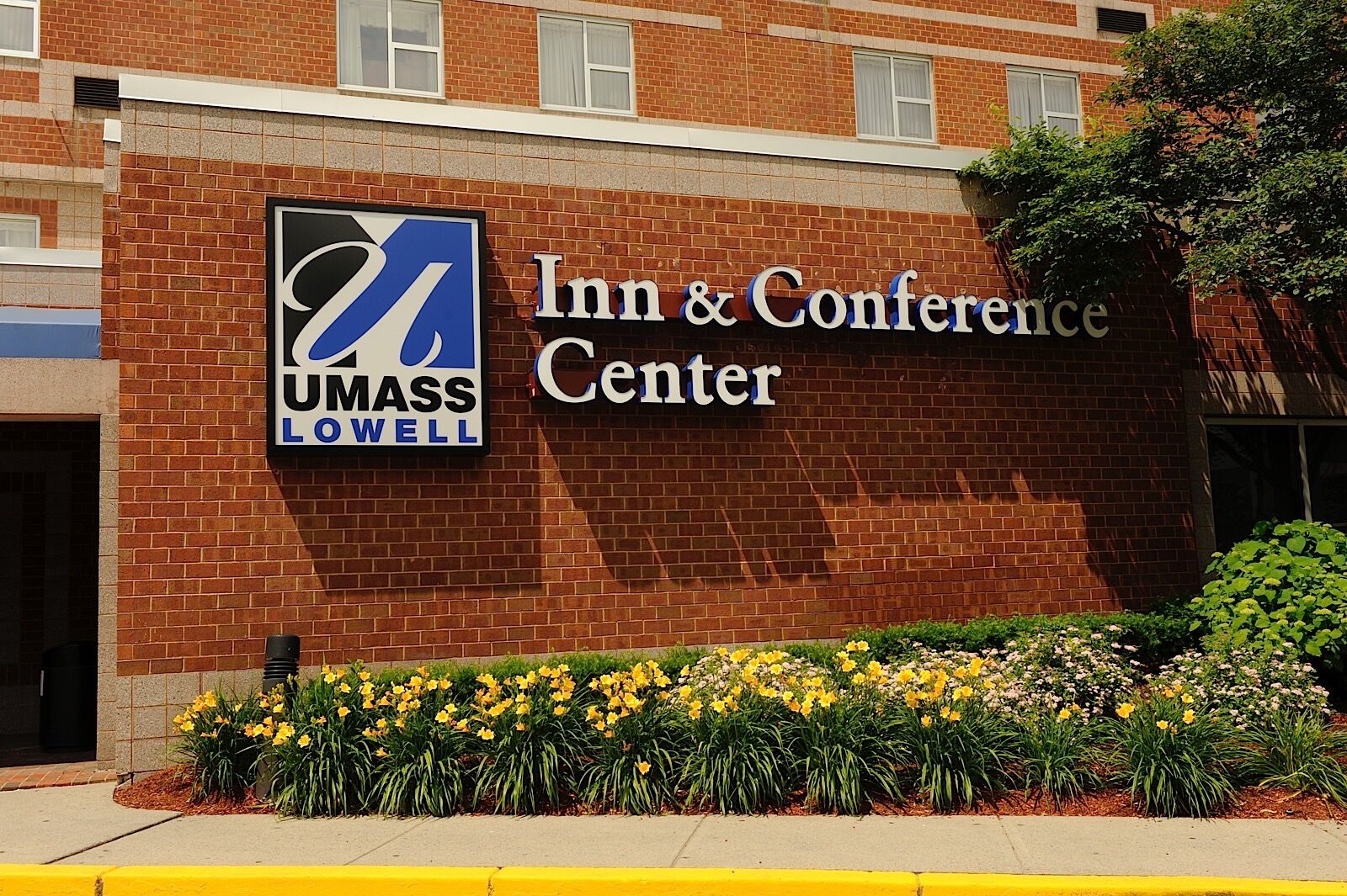 Hotel Umass And Conference Center